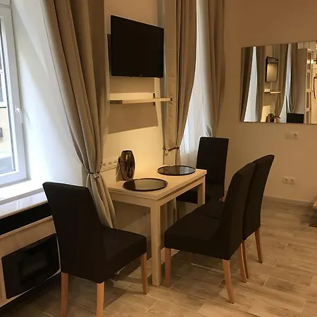 Goldcentral Gozsdu Apartment-downtown Prime Location *