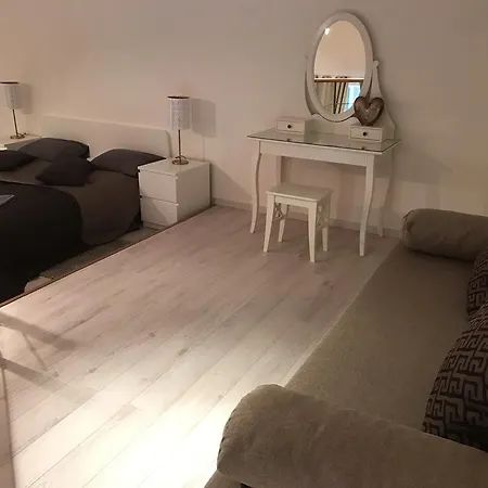Goldcentral Gozsdu Apartment-downtown Prime Location