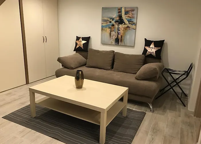 Goldcentral Gozsdu Apartment-downtown Prime Location * بودابست