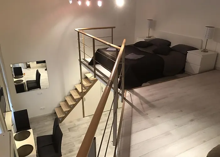 Goldcentral Gozsdu Apartment-downtown Prime Location * بودابست