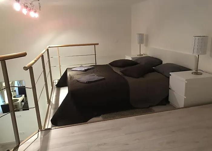 Goldcentral Gozsdu Apartment-downtown Prime Location דירה